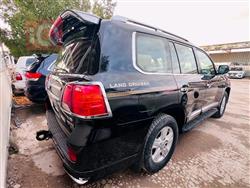 تۆیۆتا لاند کروزەر